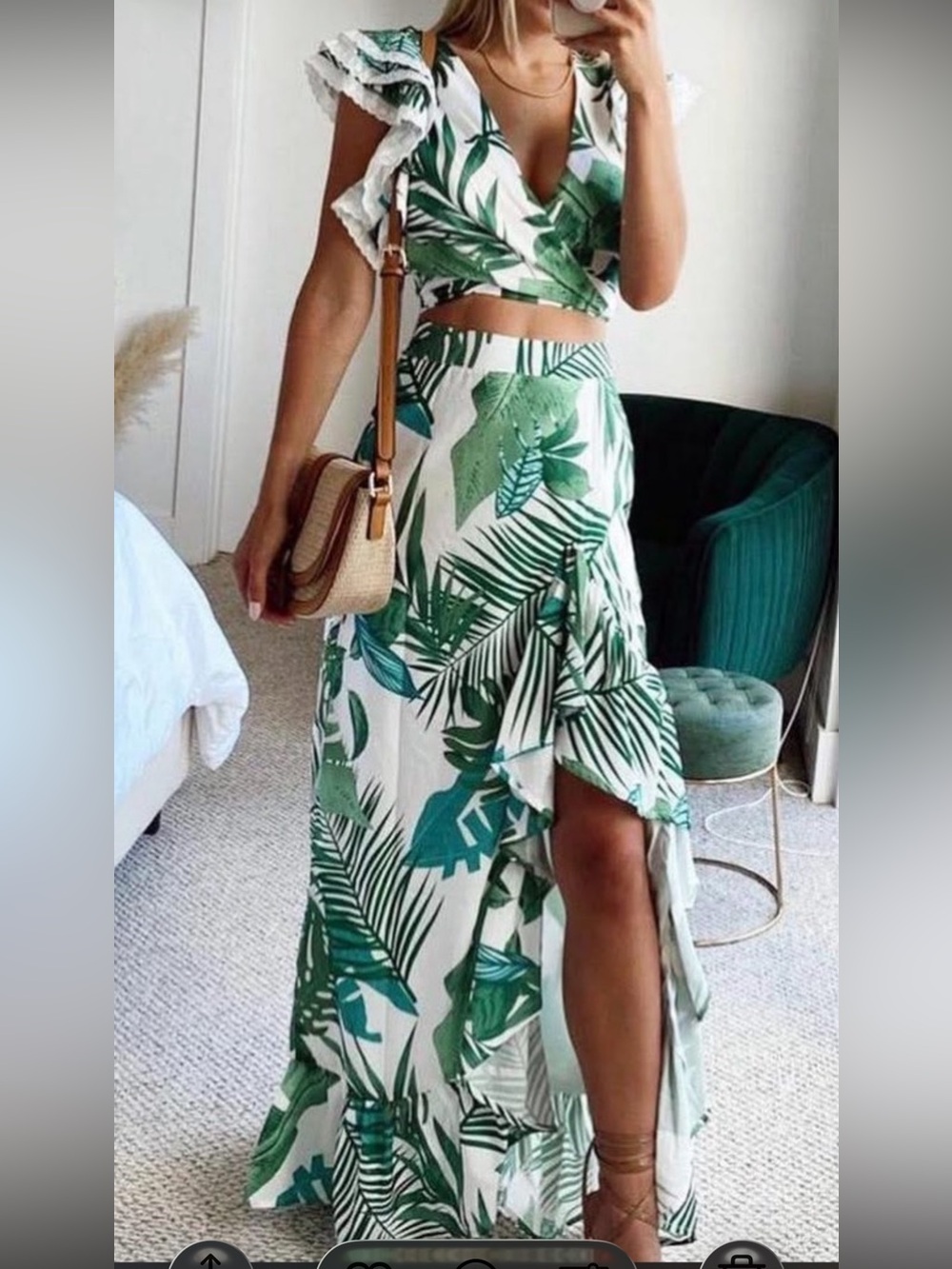 Palm print matching set (2 piece) excellent used condition.